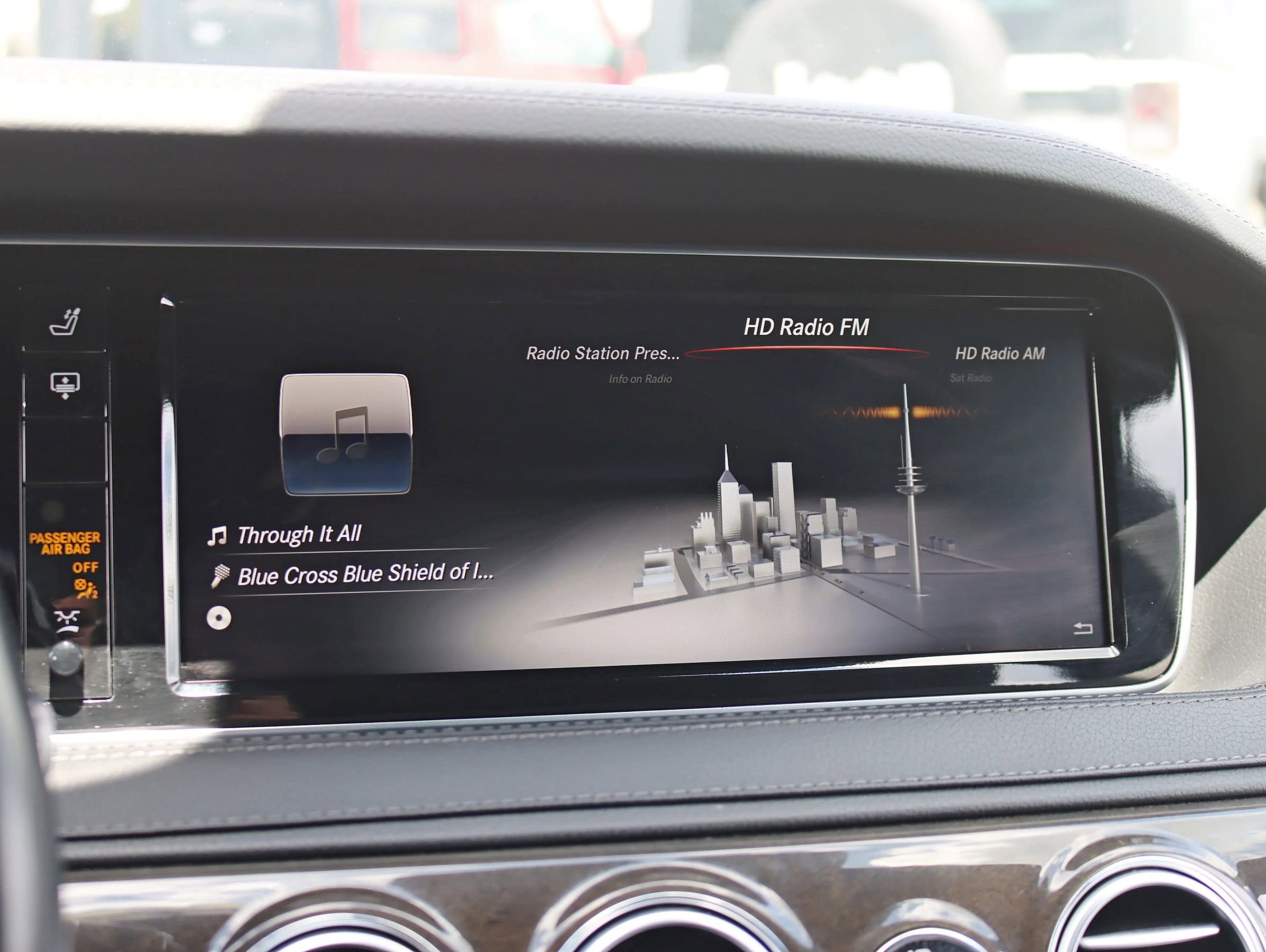 Used 2015 Mercedes-Benz S 550 4MATIC Sedan image 22