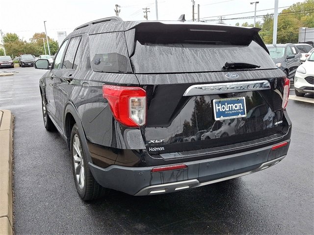 Certified 2022 Ford Explorer XLT w/ Equipment Group 202A image 5