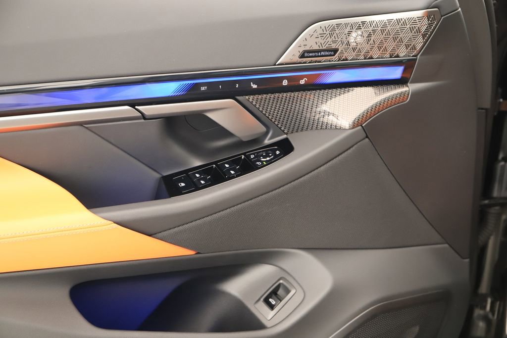 Used 2026 BMW M5 Touring AWD/4WD image 24