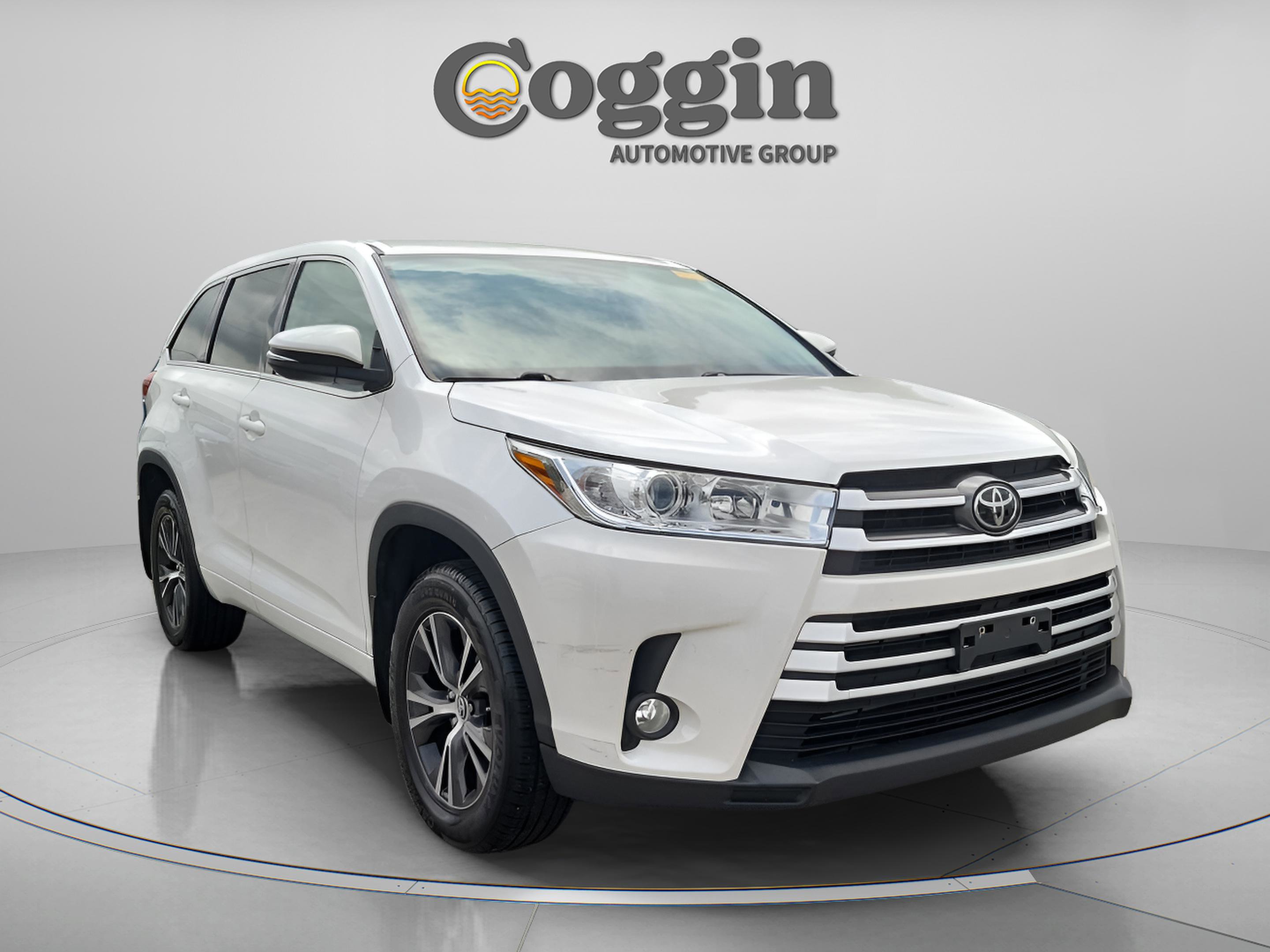 Used 2018 Toyota Highlander Plus AWD/4WD image 8