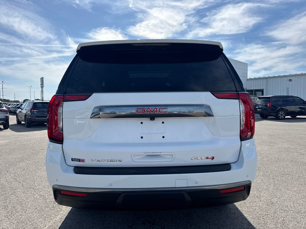 Used 2024 GMC Yukon AT4 w/ AT4 Premium Package AWD/4WD image 5
