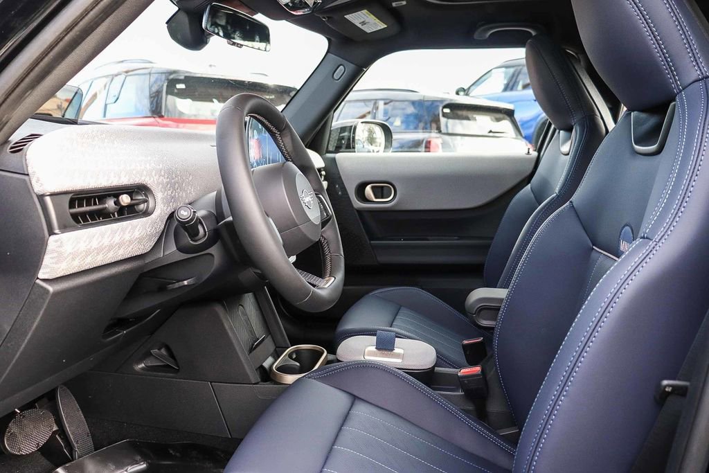 New 2026 MINI Cooper 4-Door Hardtop image 17