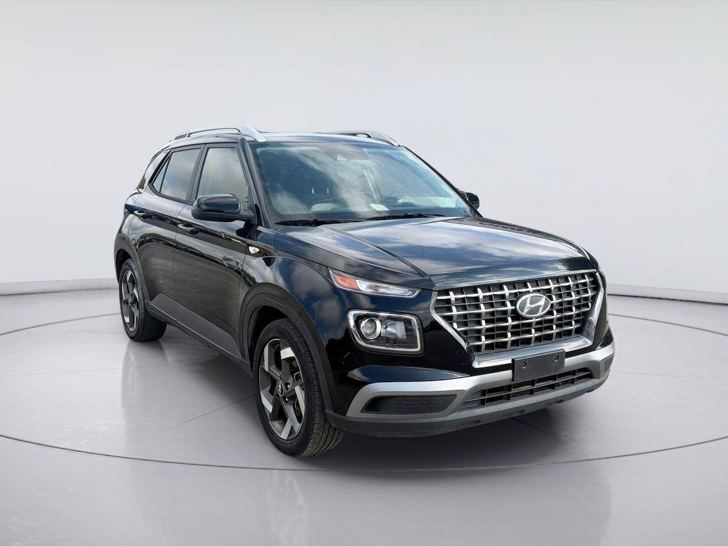 Used 2021 Hyundai Venue SEL FWD video 1