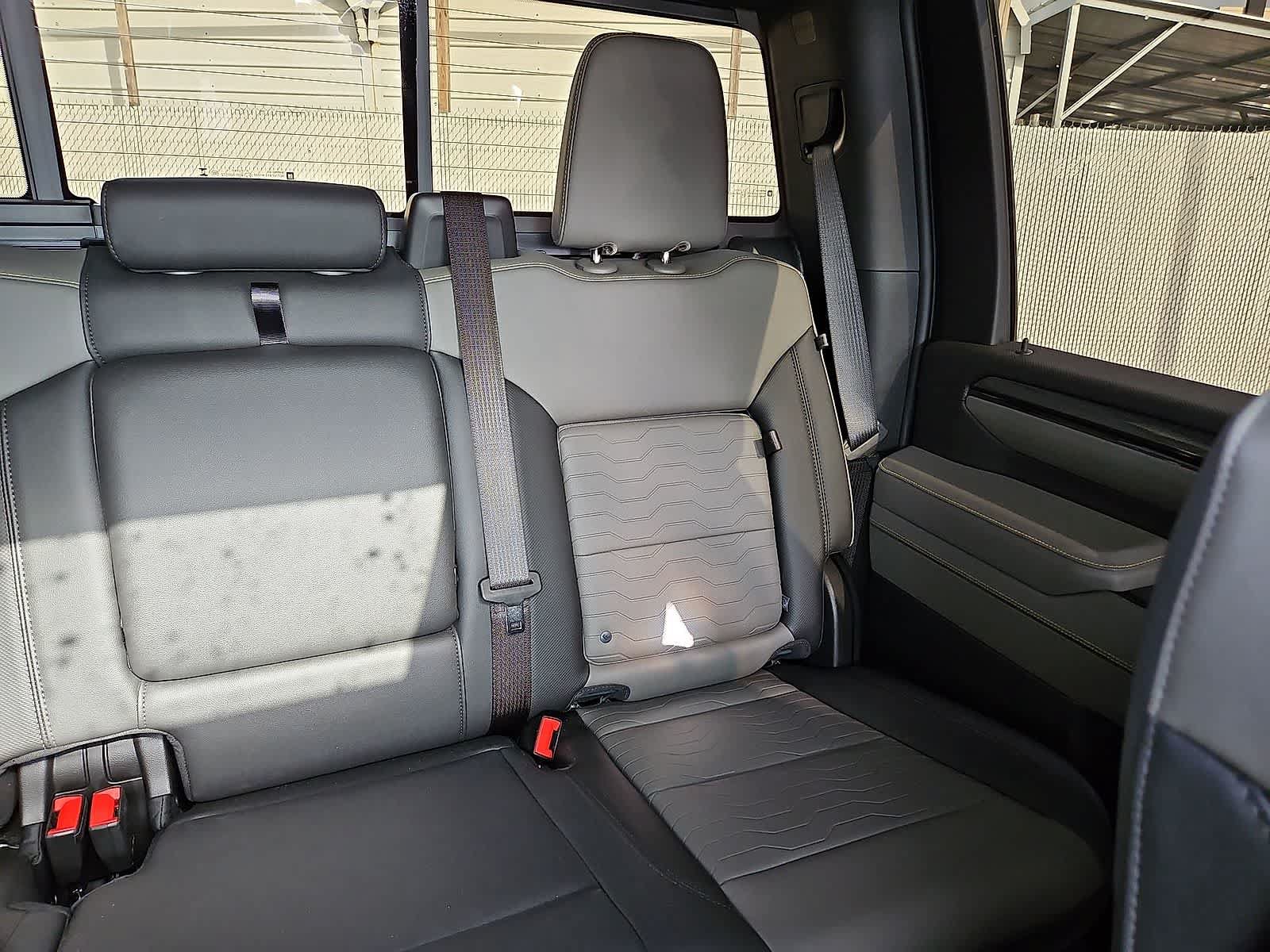 Used 2026 Chevrolet Silverado 2500 ZR2 AWD/4WD image 15