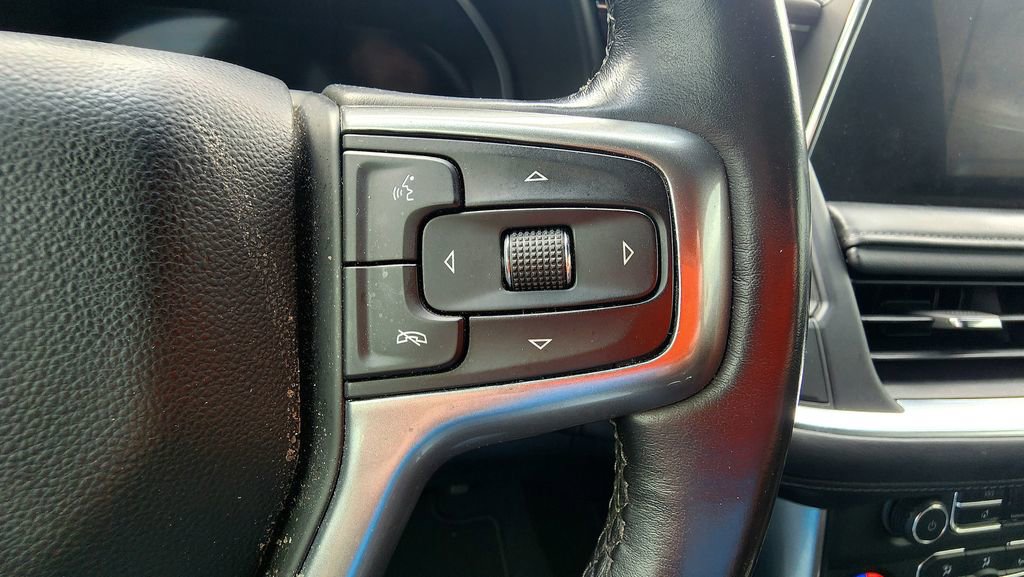 Used 2022 Chevrolet Suburban LT AWD/4WD image 27
