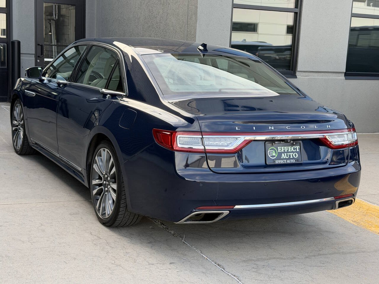 Used 2018 Lincoln Continental Reserve w/ Continental Climate Package AWD/4WD image 9
