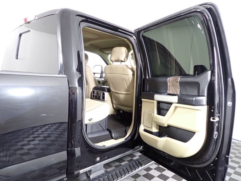 Used 2019 Ford F250 Lariat w/ Lariat Ultimate Package AWD/4WD image 35