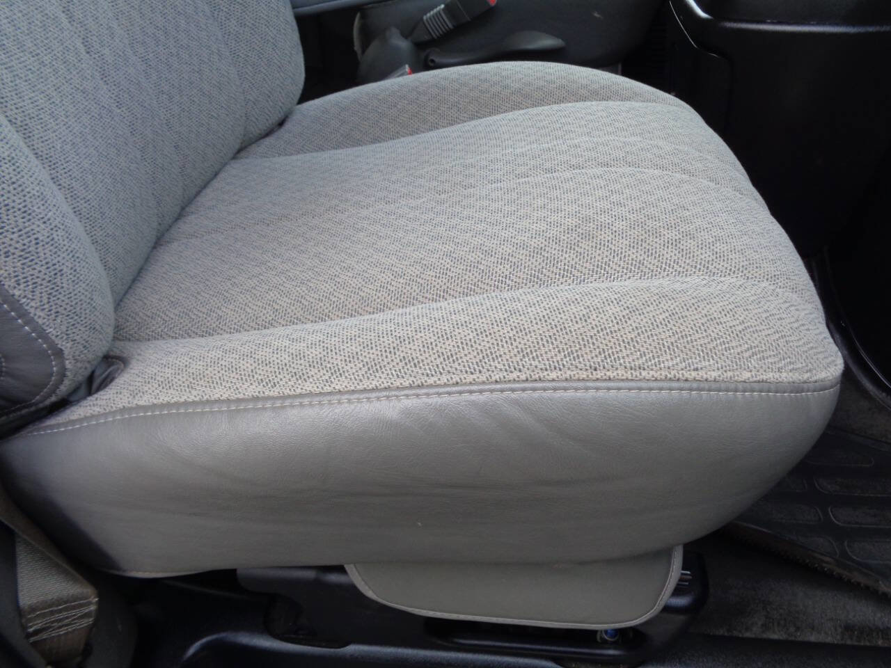 Used 2018 GMC Savana 3500 LT w/ LT Preferred Equipment Group image 30