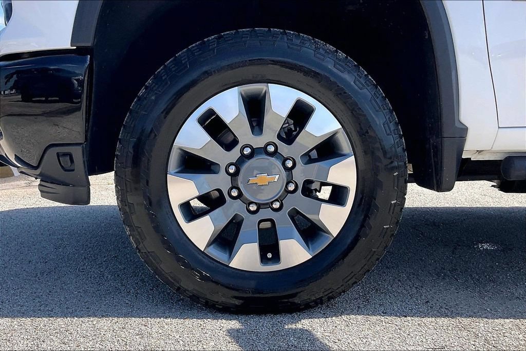 Used 2025 Chevrolet Silverado 2500 Custom w/ Custom Value Package AWD/4WD image 35