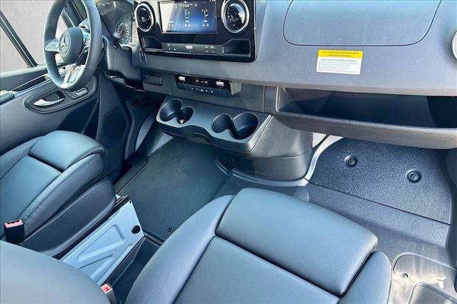 New 2026 Mercedes-Benz Sprinter 2500 image 24