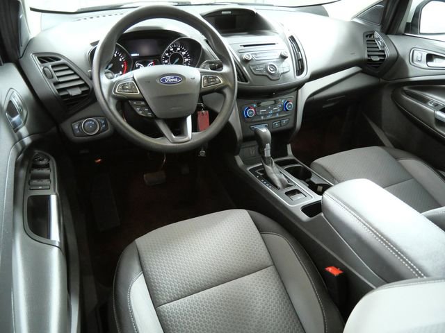 Used 2017 Ford Escape SE FWD image 4