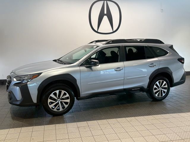 Used 2023 Subaru Outback Premium AWD/4WD image 3