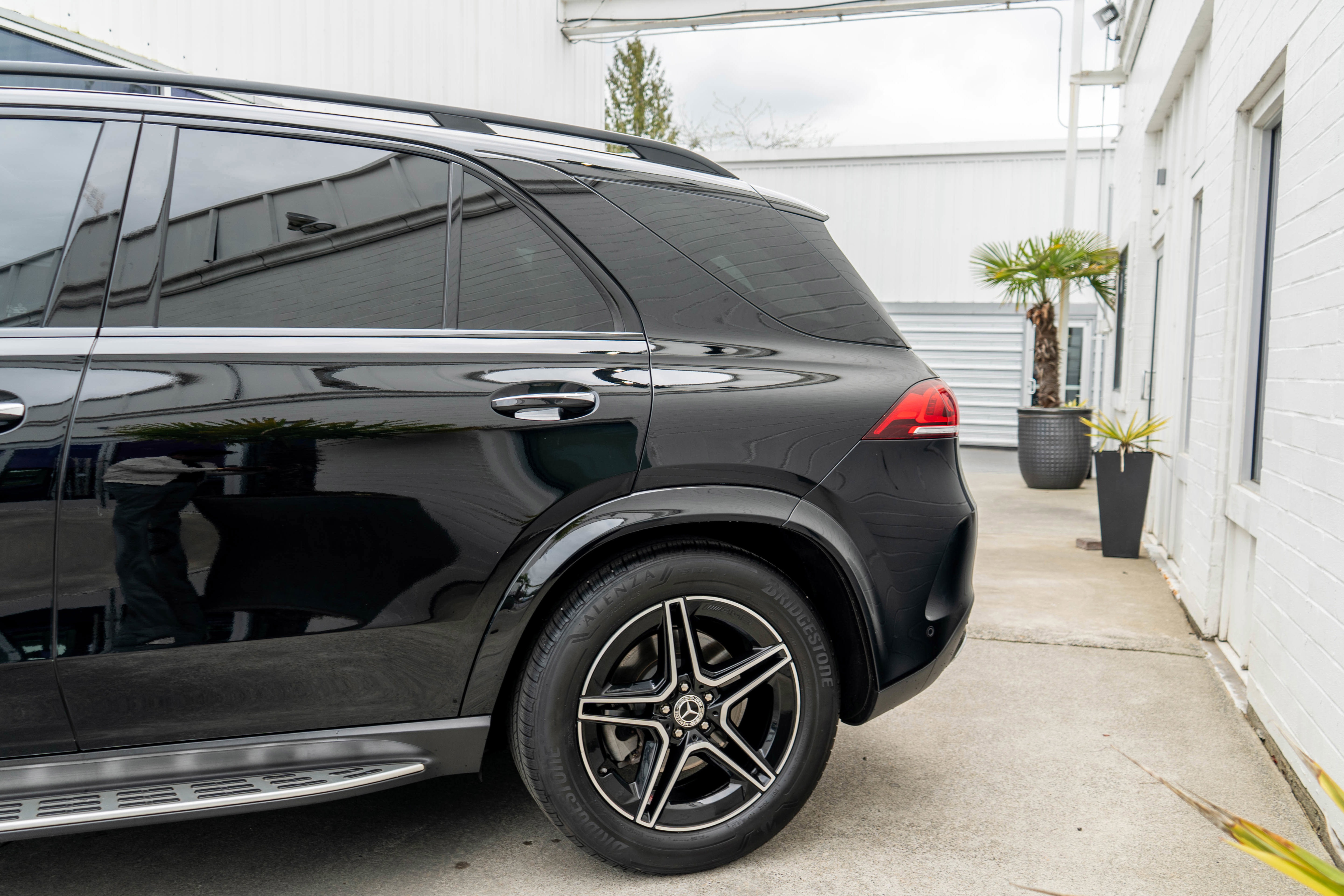 Used 2020 Mercedes-Benz GLE 350 4MATIC image 5