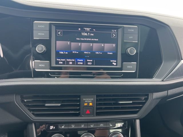 Used 2024 Volkswagen Jetta SE FWD image 10