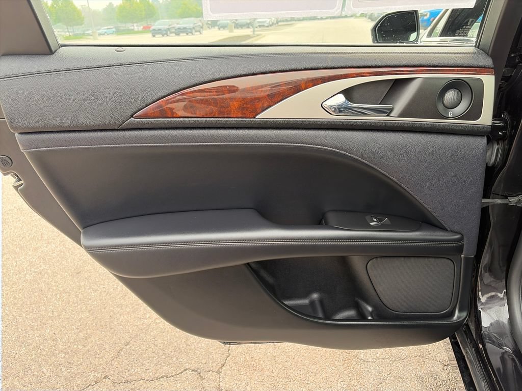 Used 2019 Lincoln MKZ Reserve AWD/4WD image 25