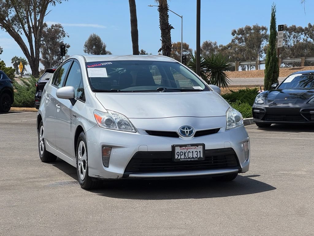Used 2015 Toyota Prius Two FWD image 3