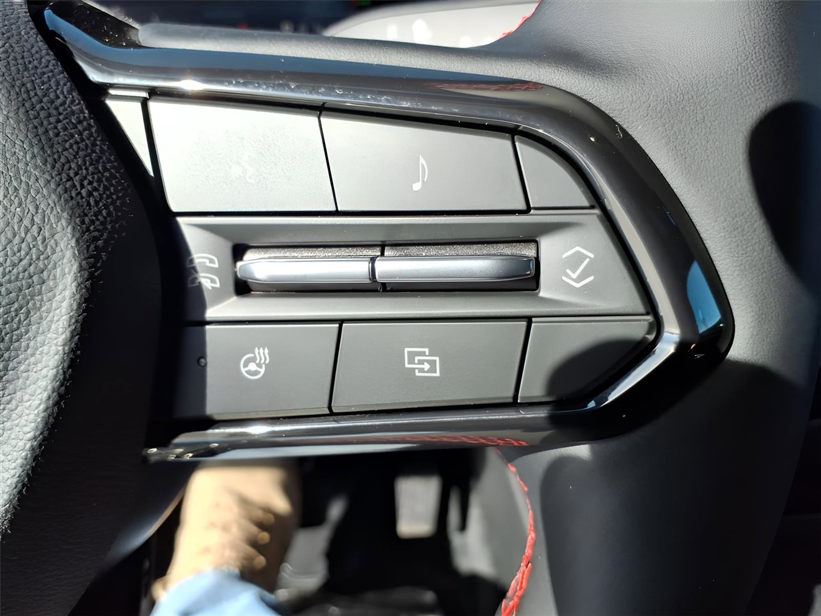 New 2026 Chevrolet Blazer EV RS image 20