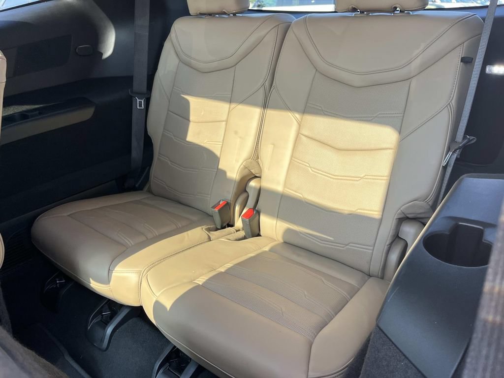 Certified 2024 Cadillac XT6 Sport w/ Platinum Package AWD/4WD image 23