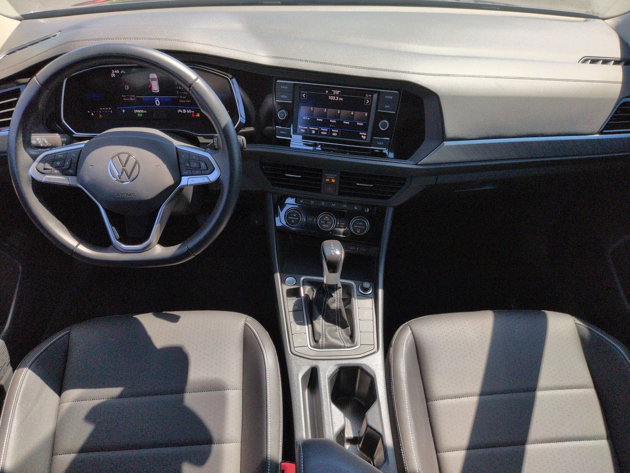 Used 2023 Volkswagen Jetta SE FWD image 27