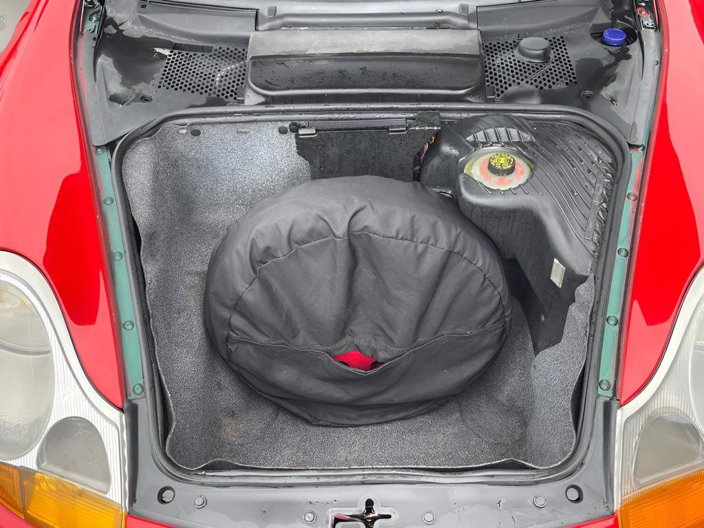 Used 2000 Porsche Boxster image 26