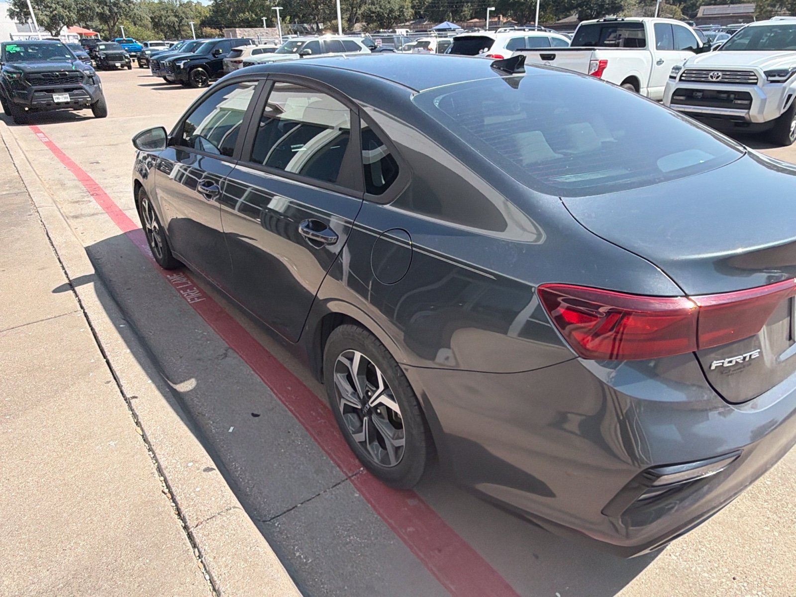 Used 2021 Kia Forte LXS FWD image 7