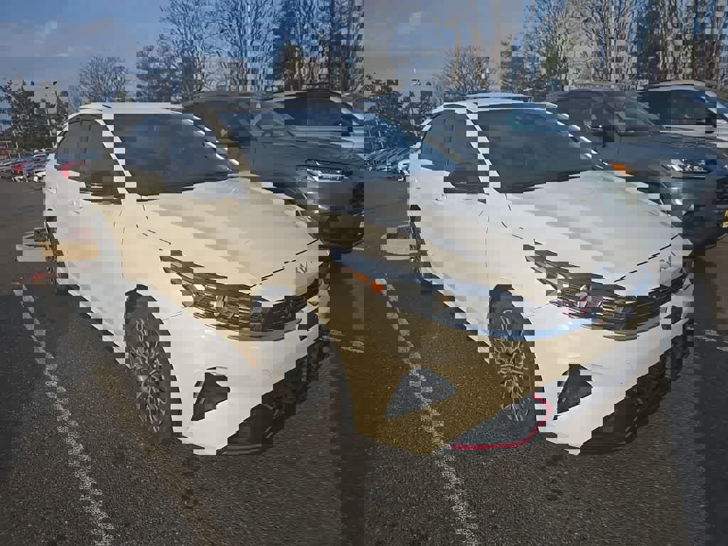 Used 2023 Kia Forte GT-Line image 3