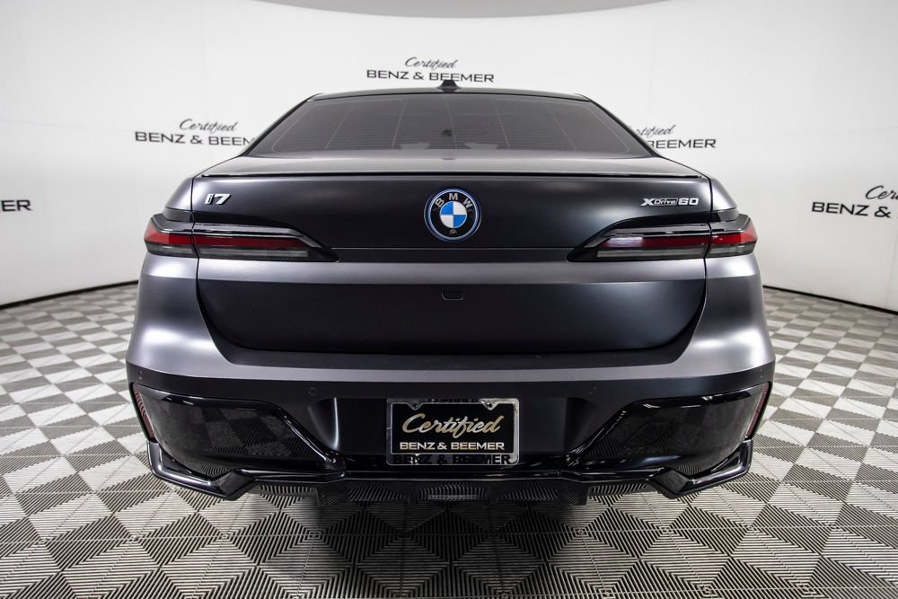 Used 2023 BMW i7 xDrive60 w/ Executive Package 2 AWD/4WD image 7