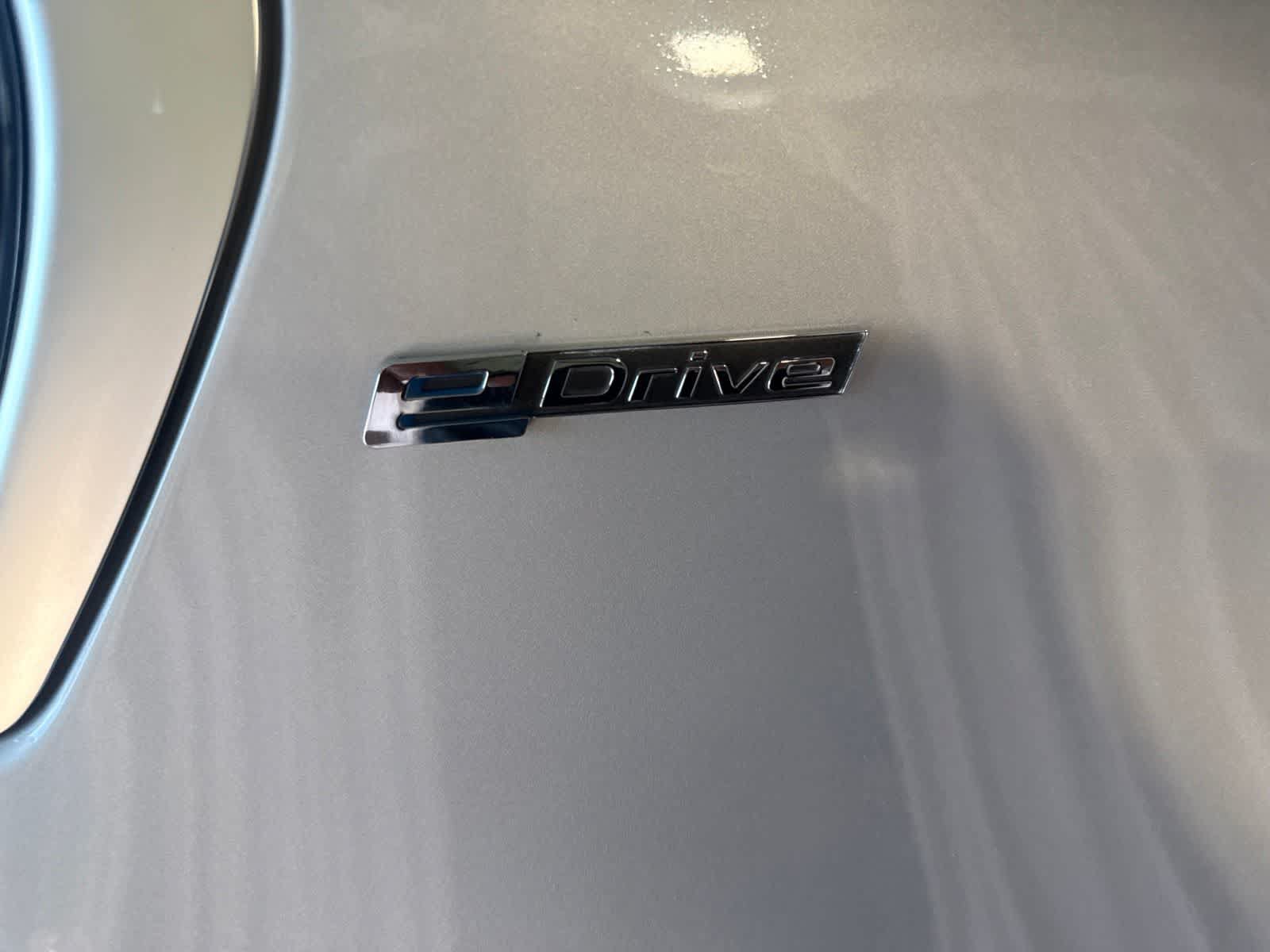 Used 2017 BMW 330e RWD image 10