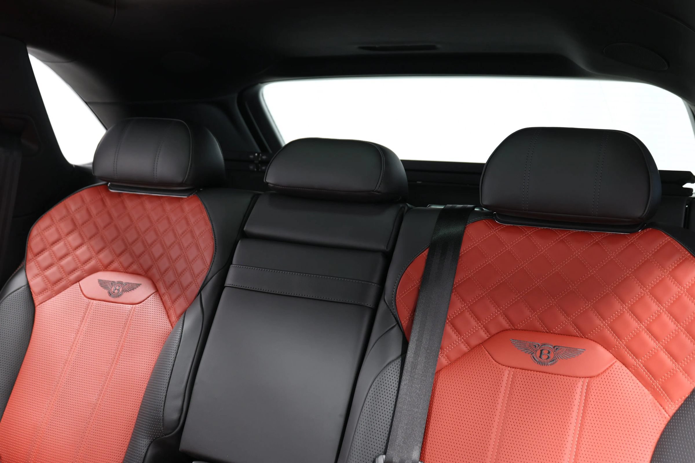 Used 2022 Bentley Bentayga AWD/4WD image 65