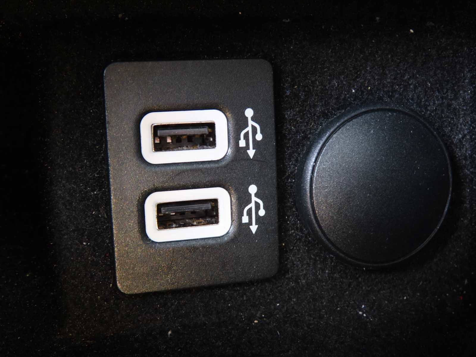 Used 2019 Lincoln Continental Select image 31