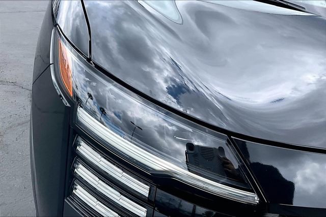 Certified 2025 Nissan Kicks SR AWD/4WD image 29
