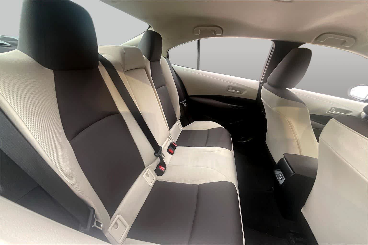 Used 2026 Toyota Corolla LE FWD image 18