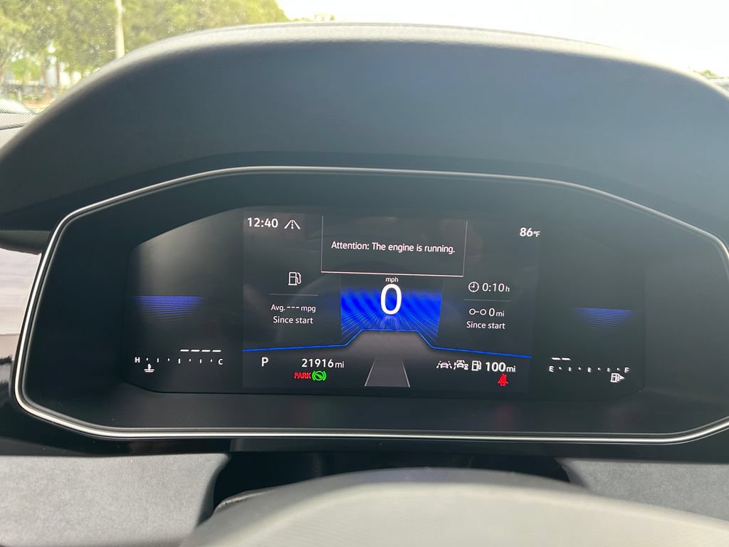 Certified 2025 Volkswagen Jetta SE FWD image 24
