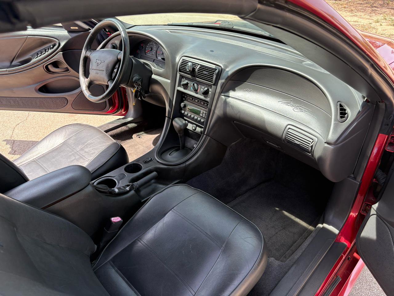 Used 2004 Ford Mustang 2dr CONVERTIBLE V6 image 31