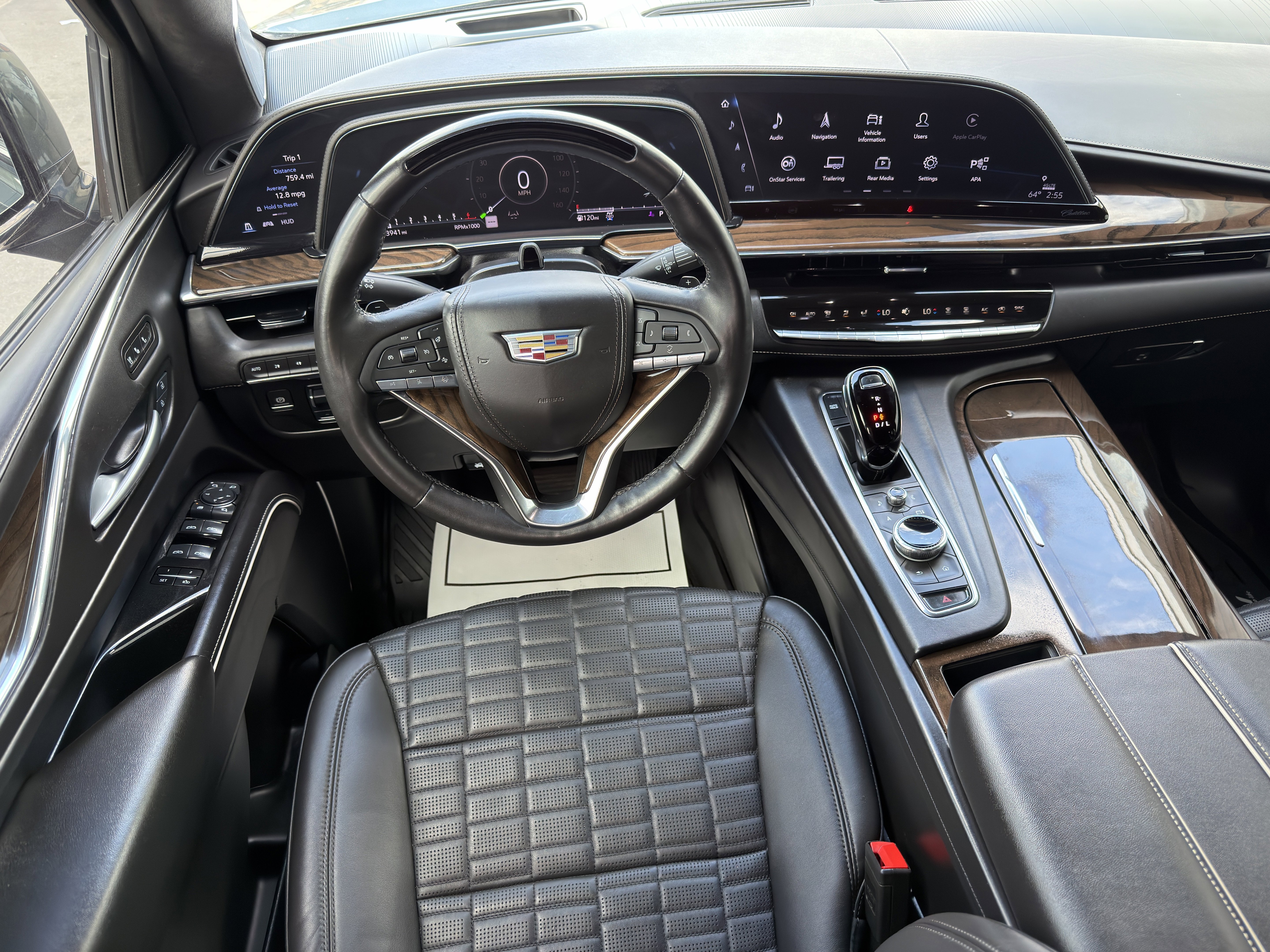 Used 2024 Cadillac Escalade Sport Platinum w/ LPO, ONYX Package AWD/4WD image 12