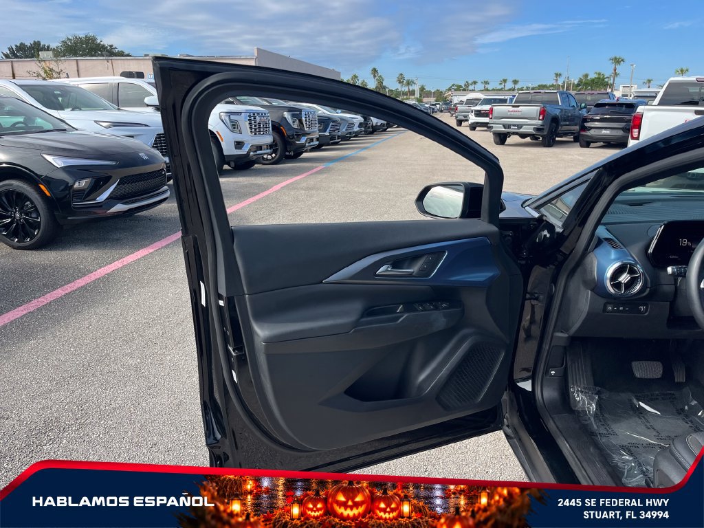 Used 2026 Chevrolet Equinox EV LT FWD image 11