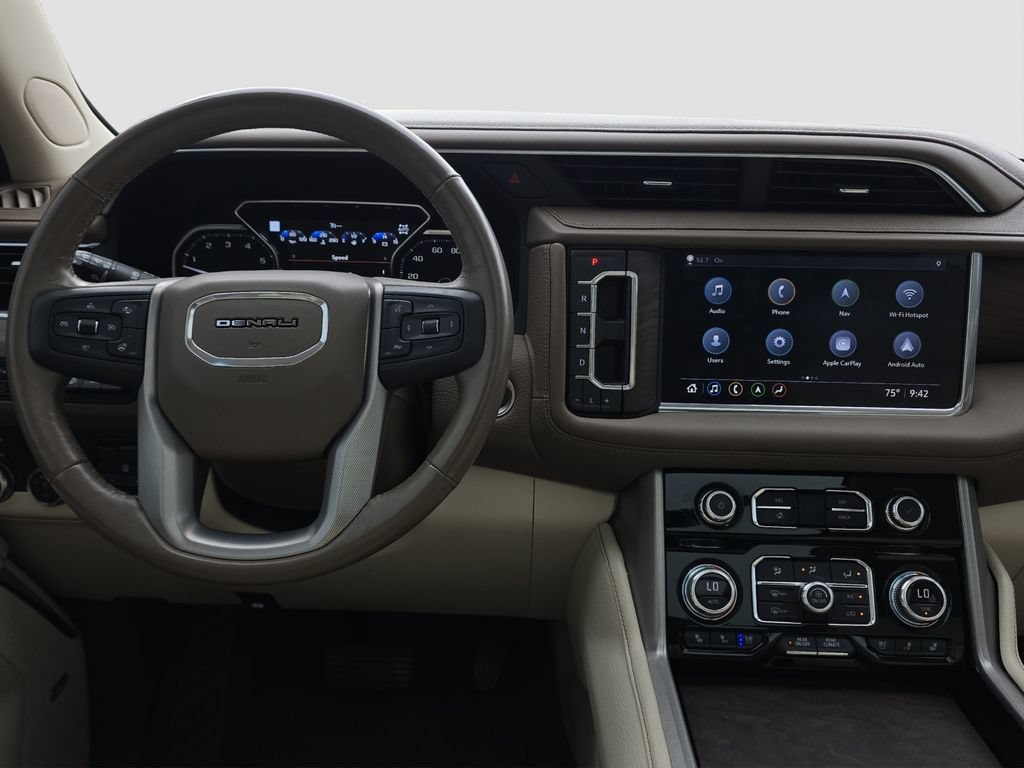 Used 2021 GMC Yukon Denali w/ Denali Premium Package AWD/4WD image 13