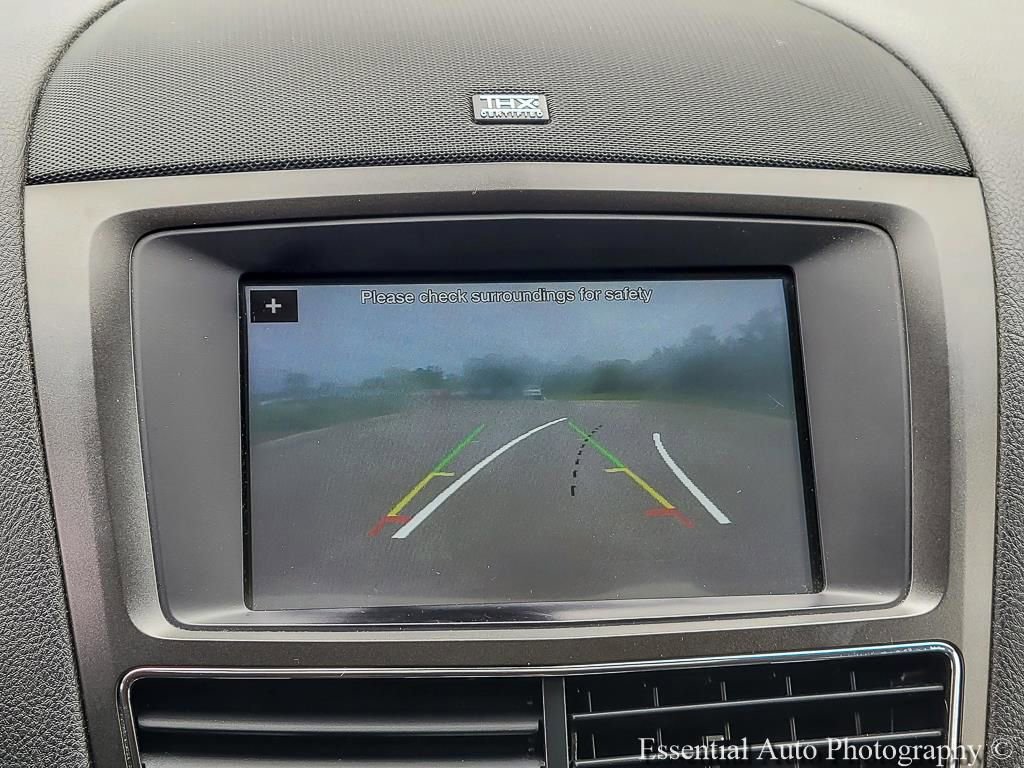 Used 2018 Lincoln MKT AWD image 14