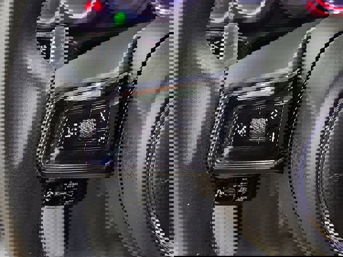 Used 2023 Porsche Panamera image 48