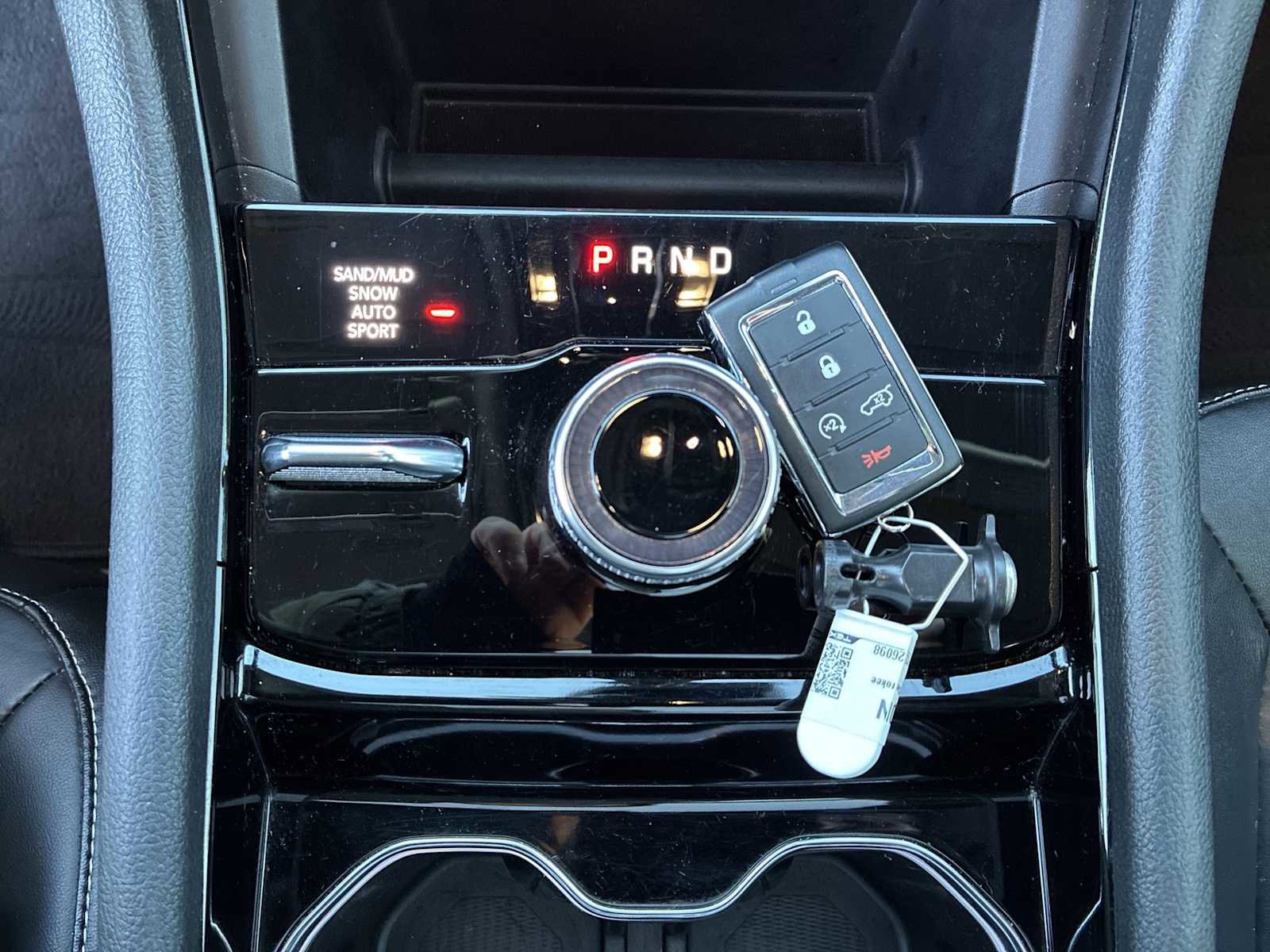 Used 2023 Jeep Grand Cherokee Limited image 16