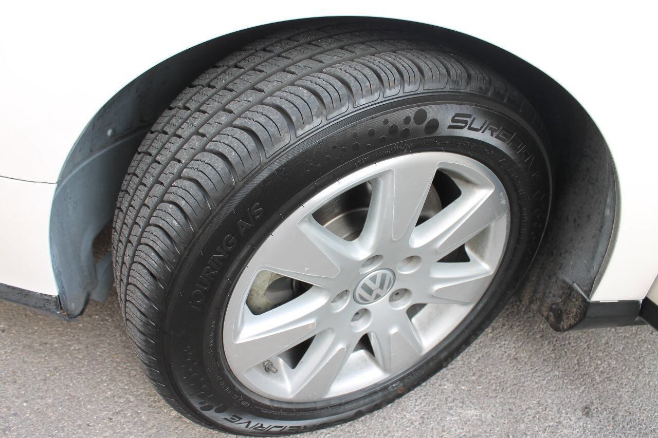 Used 2006 Volkswagen Passat 2.0T image 12