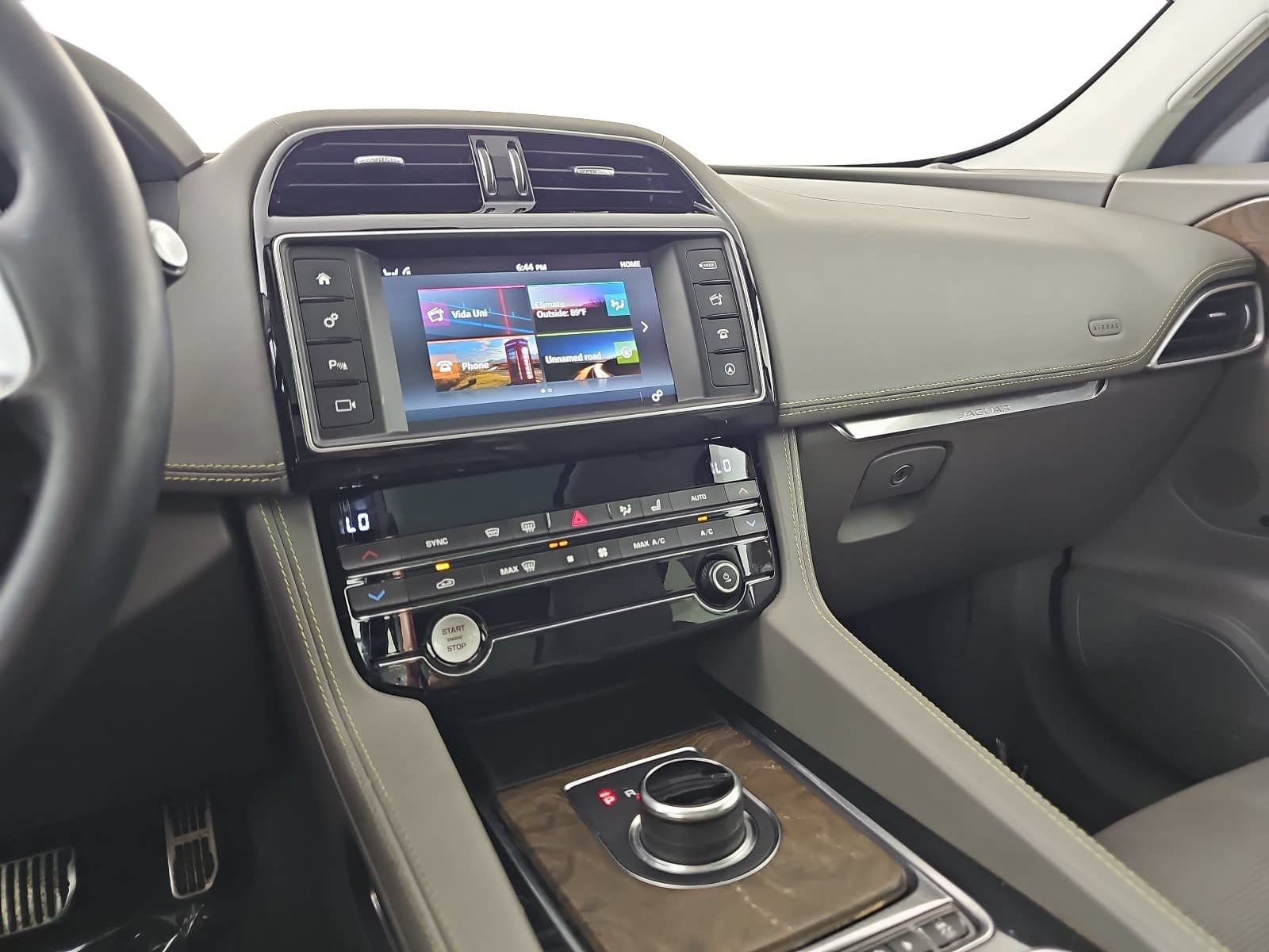Used 2018 Jaguar F-PACE R-Sport AWD/4WD image 20