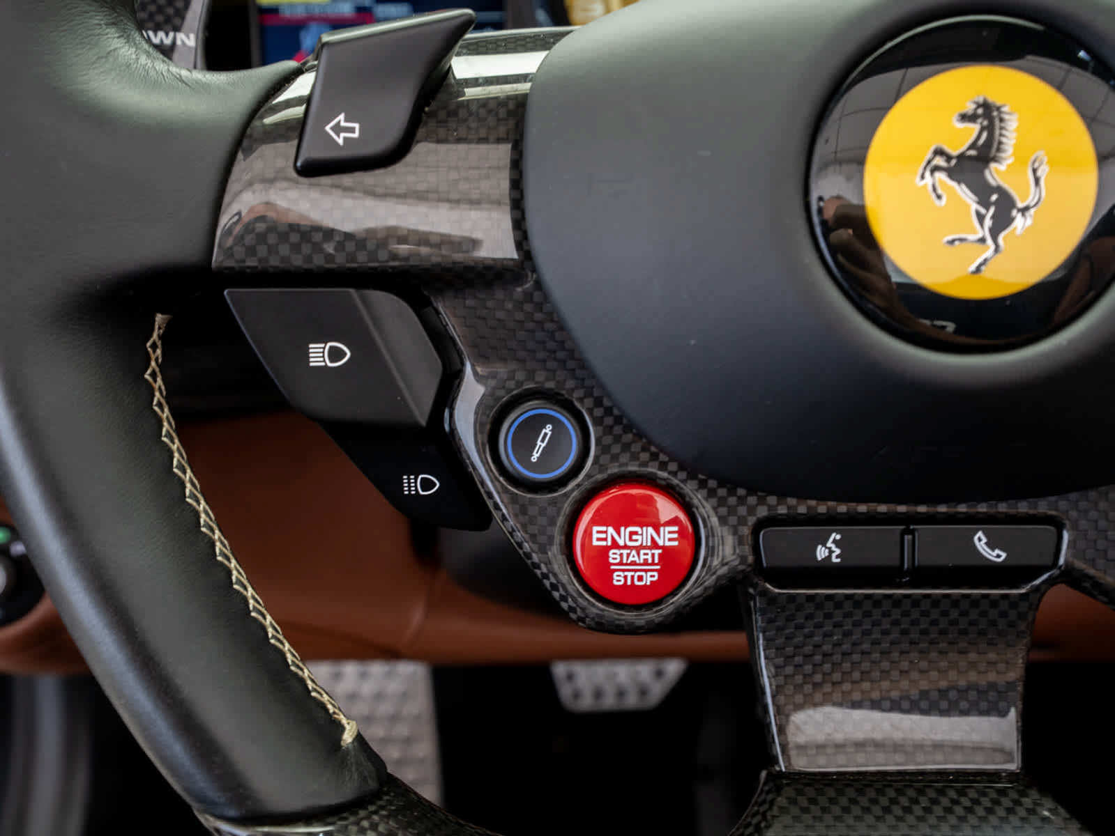 Used 2022 Ferrari 812 GTS RWD image 26