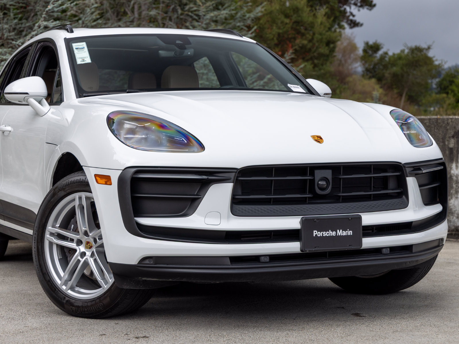 Used 2024 Porsche Macan AWD/4WD image 9