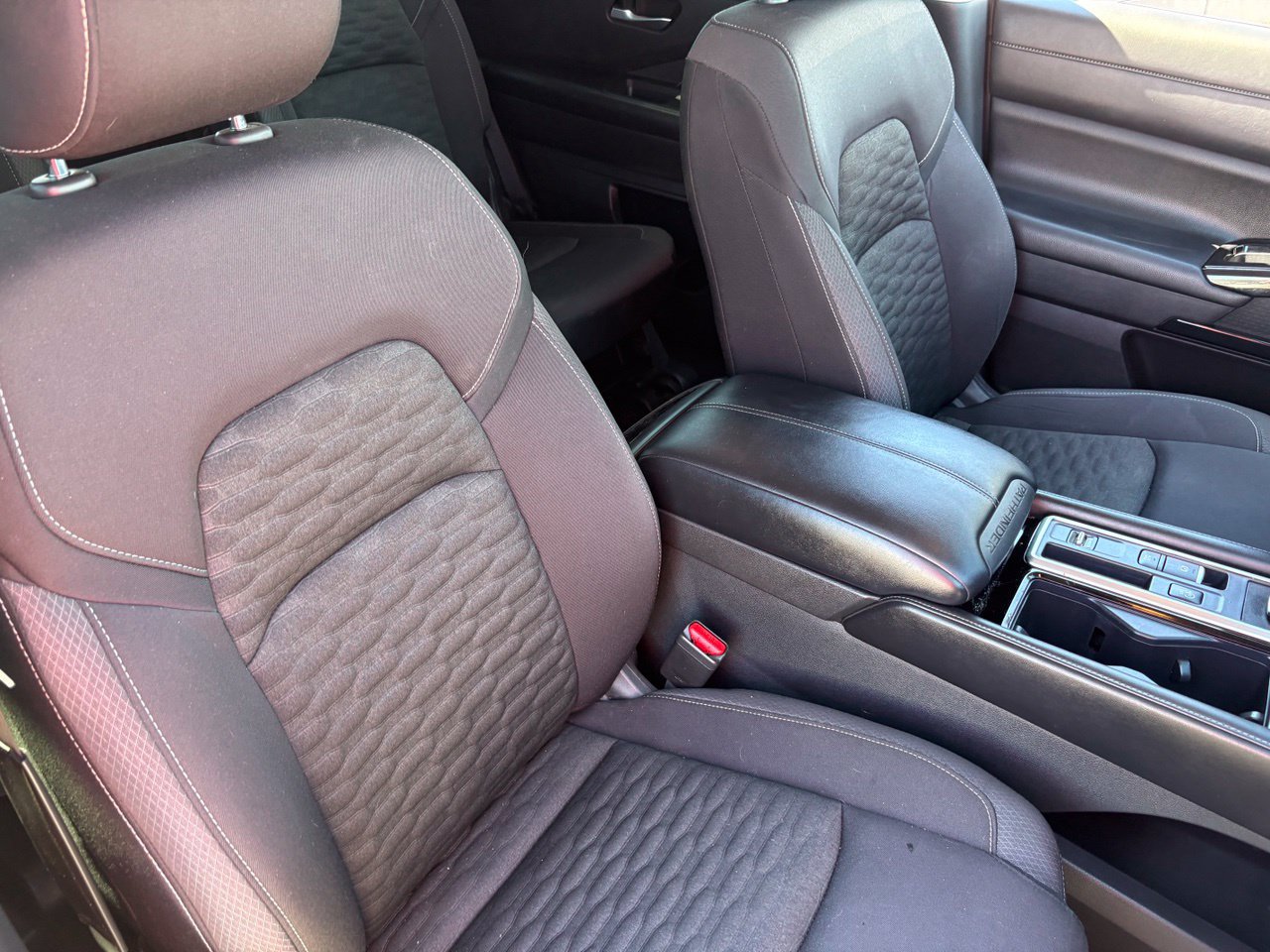 Certified 2022 Nissan Pathfinder SV w/ SV Premium Package FWD image 11