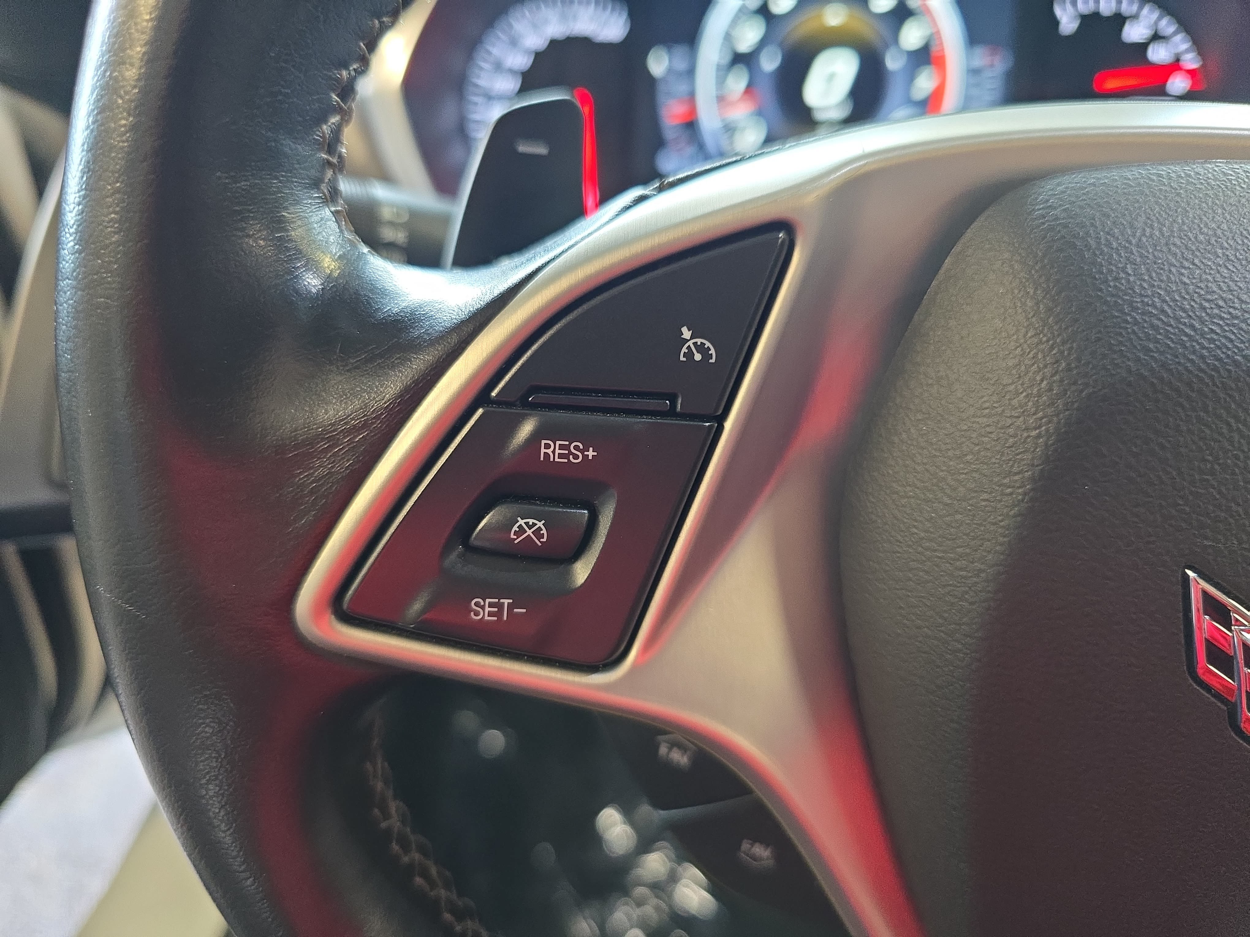 Used 2015 Chevrolet Corvette Z06 w/ 2LZ Preferred Equipment Group RWD image 18