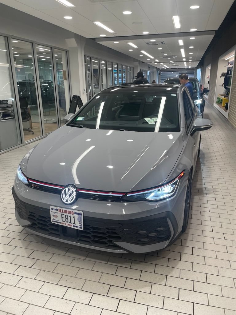Used 2025 Volkswagen GTI Autobahn FWD image 2