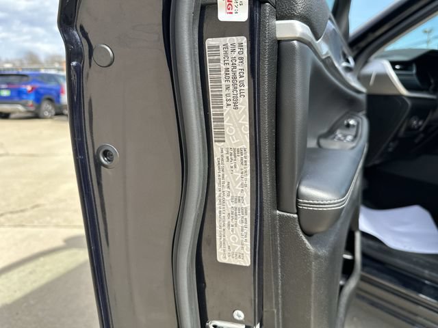 Used 2024 Jeep Grand Cherokee Limited w/ Trailer Tow Package AWD/4WD image 36