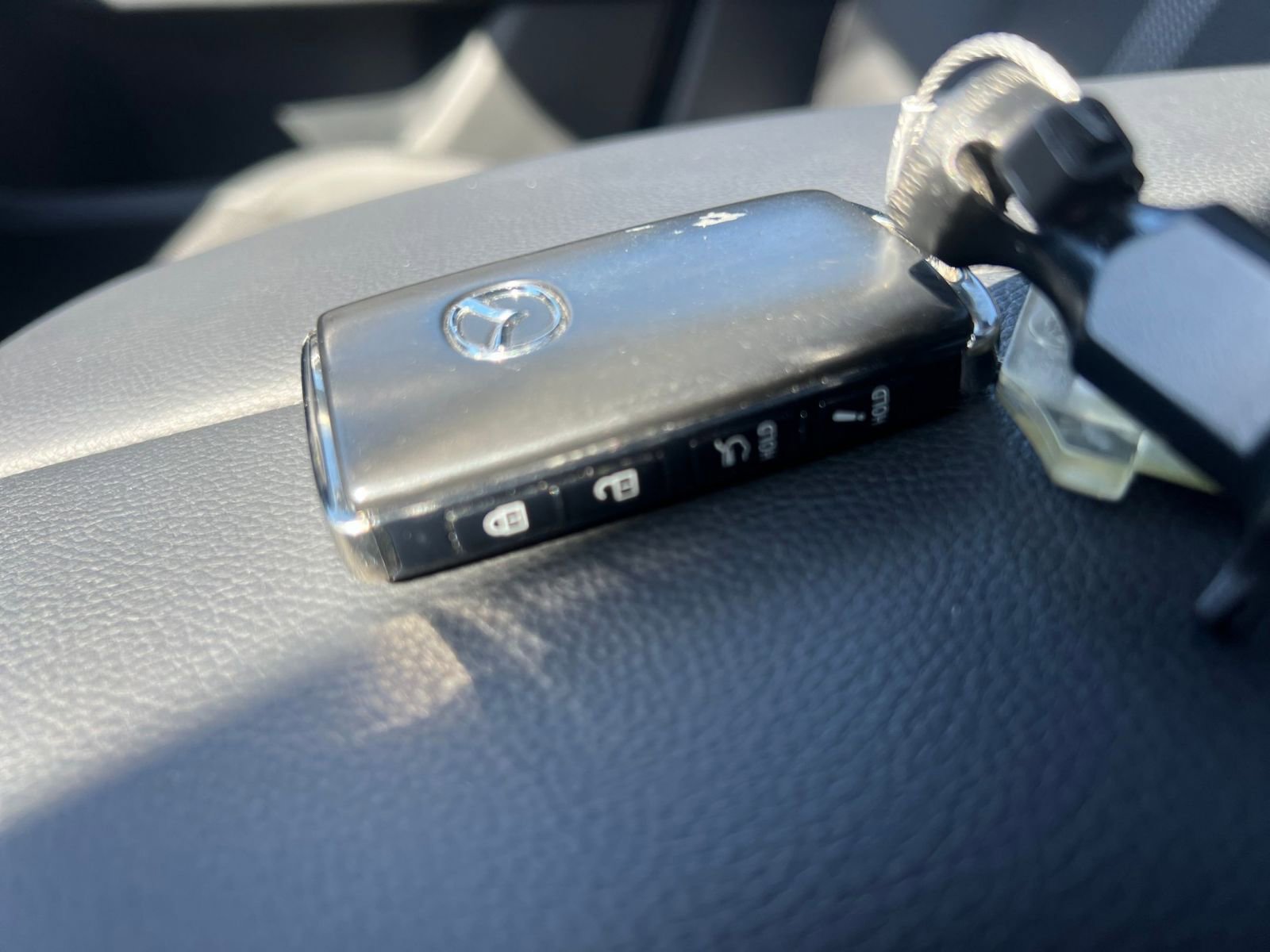 Used 2025 MAZDA CX-50 AWD 2.5 S w/ Premium Package image 23