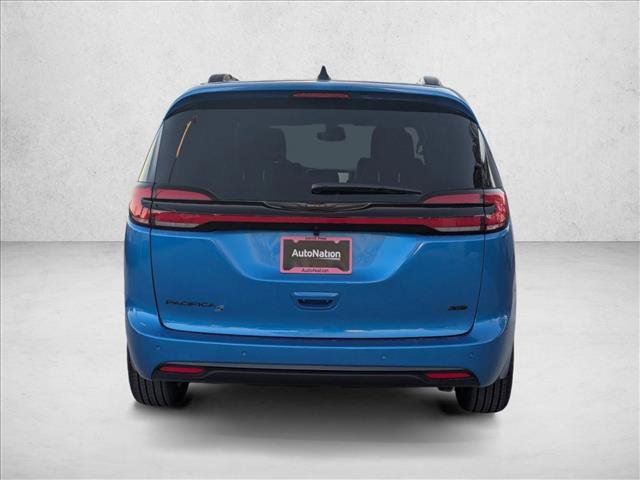 New 2026 Chrysler Pacifica Select w/ S Appearance Package image 8